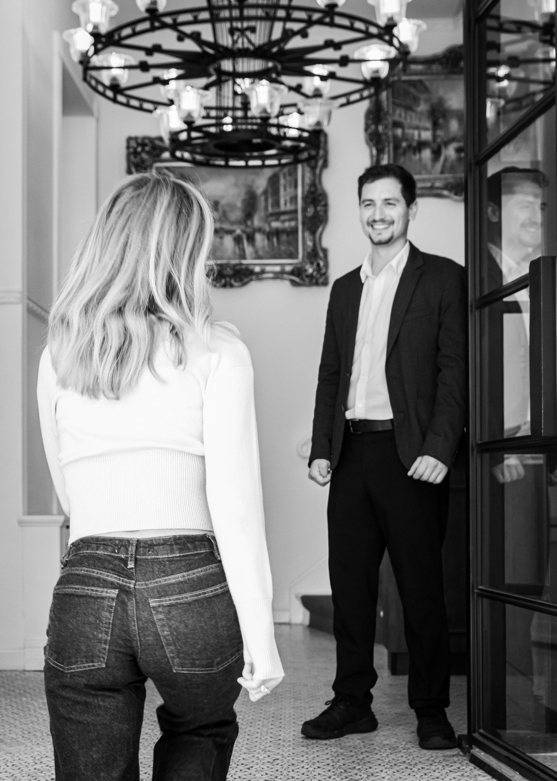 Villa Coucou Waitress speaking to guest